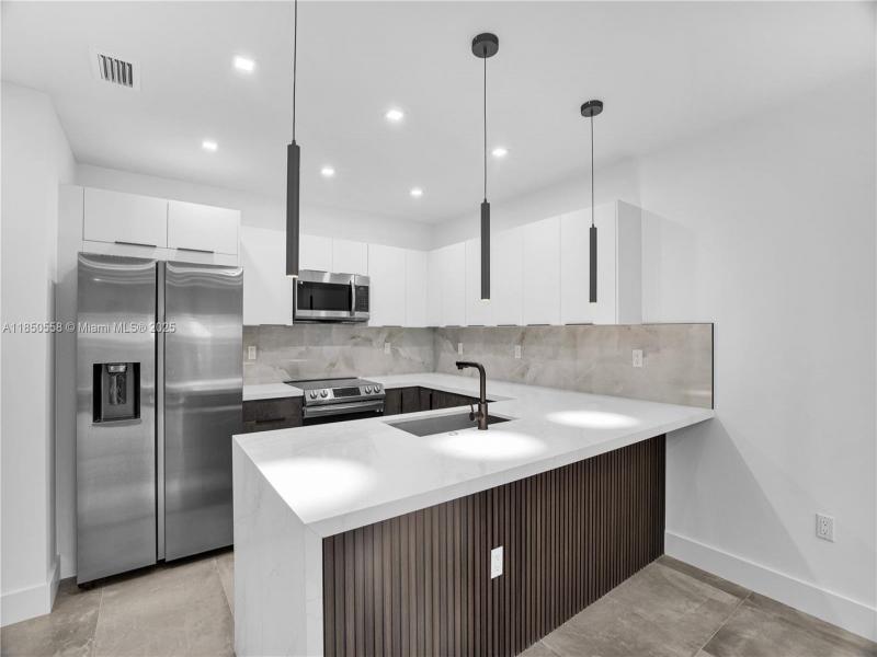Property photo # 4
