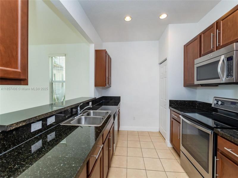 Property photo # 6