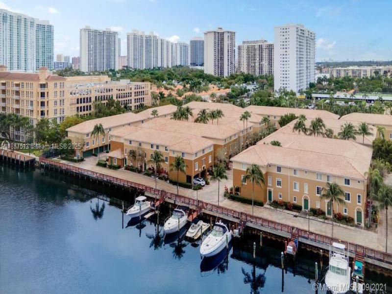 Comprar apartamento en Aventi at Aventura 801
