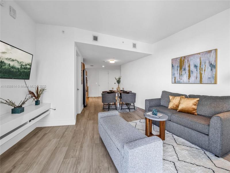 Property photo # 9