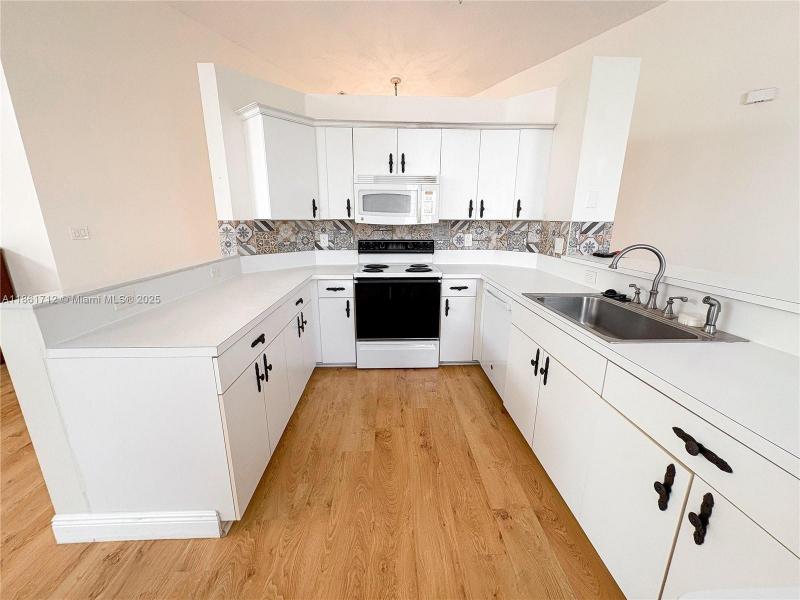 Property photo # 6