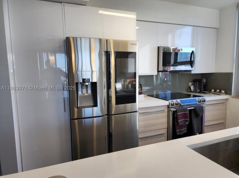 Condo for sale at Turnberry On The Green 1508