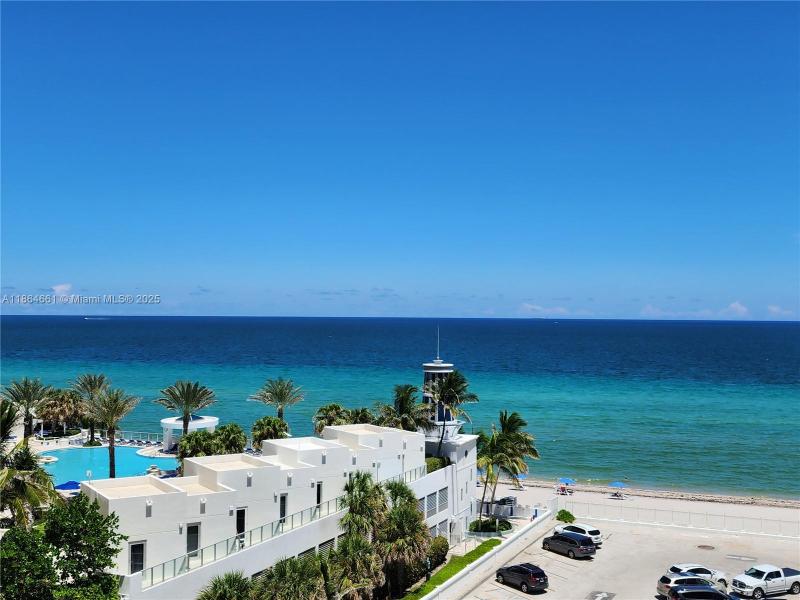 Apartment for rent at Alexander Towers 707