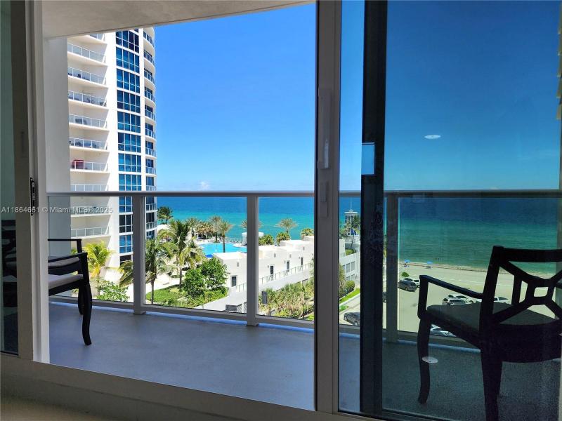 Apartment for rent at Alexander Towers 707