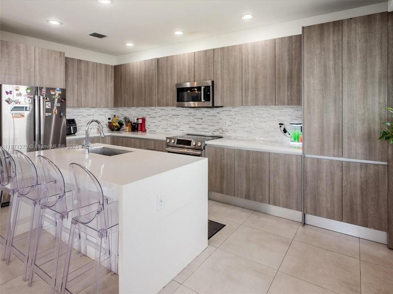 Property photo # 7