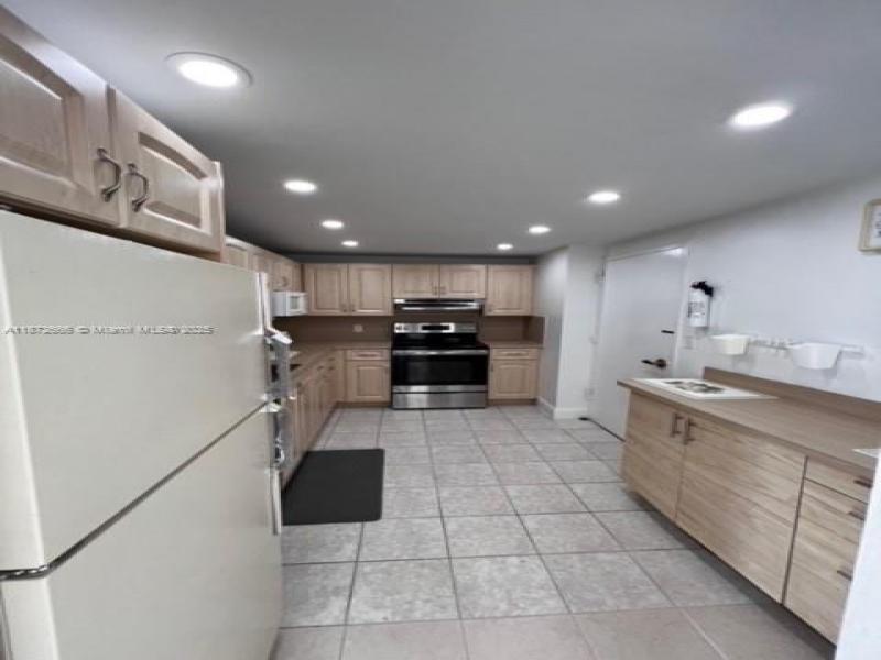 Property photo # 6