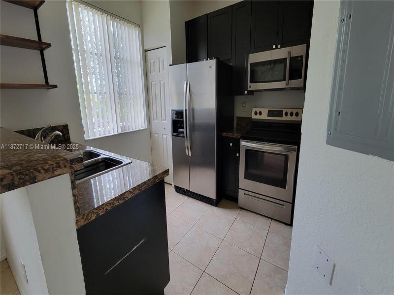 Property photo # 4