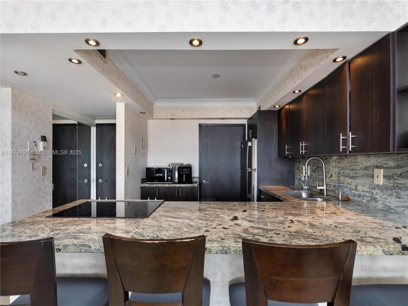 Condo for sale at Parker Dorado 1517