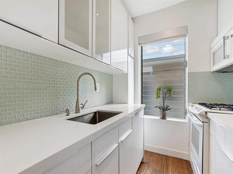 Property photo # 9