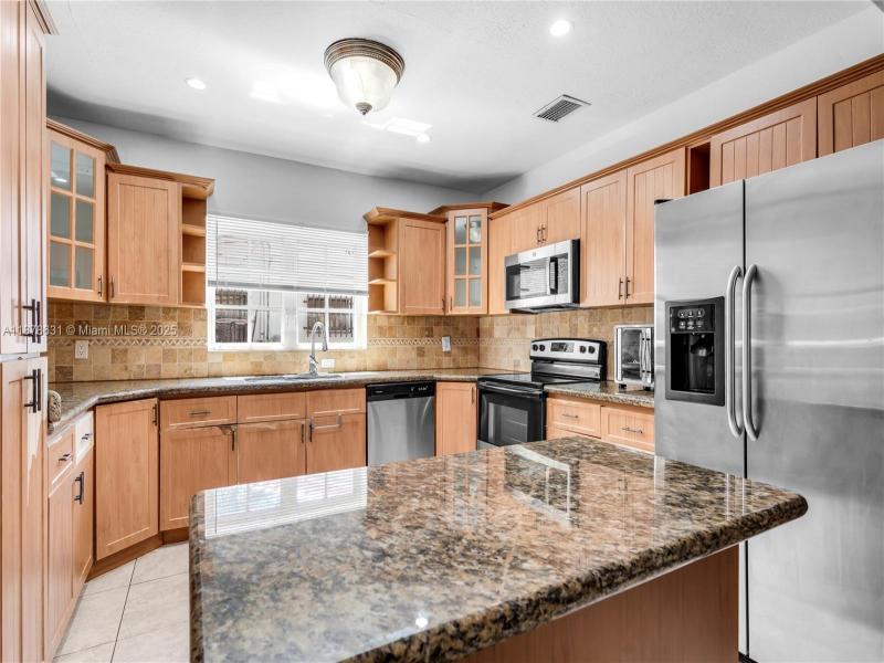 Property photo # 8