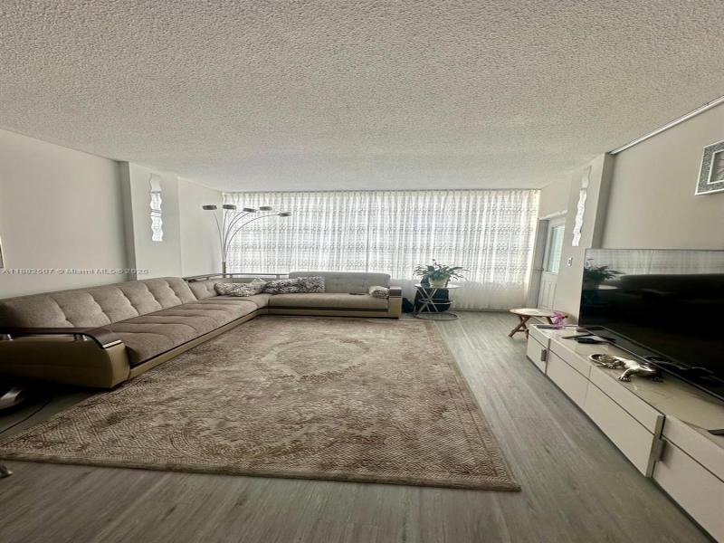 Imperial Towers Apt #PH-6