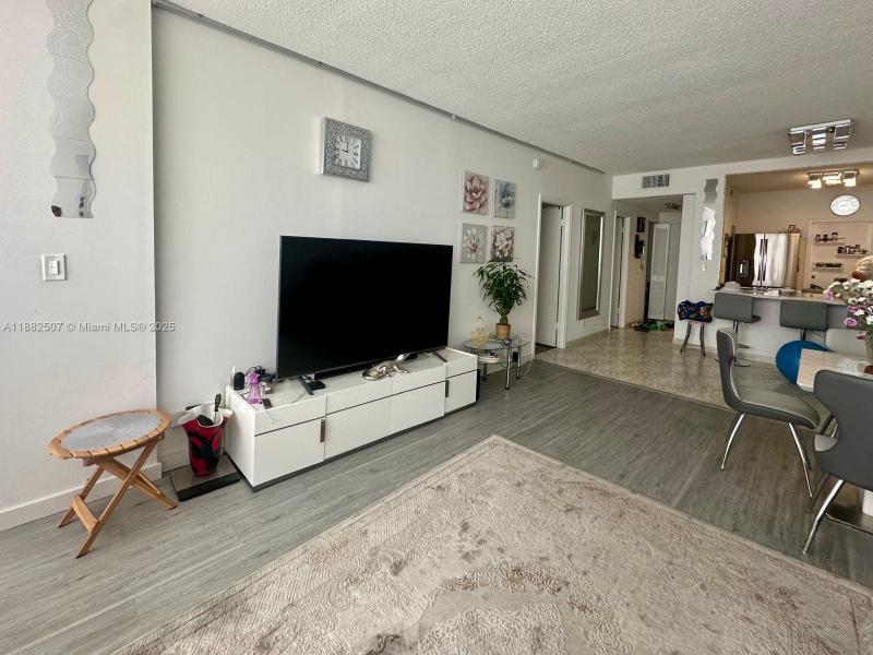 Condo for sale at Imperial Towers PH-6