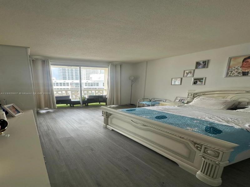 Condo for sale at Imperial Towers PH-6