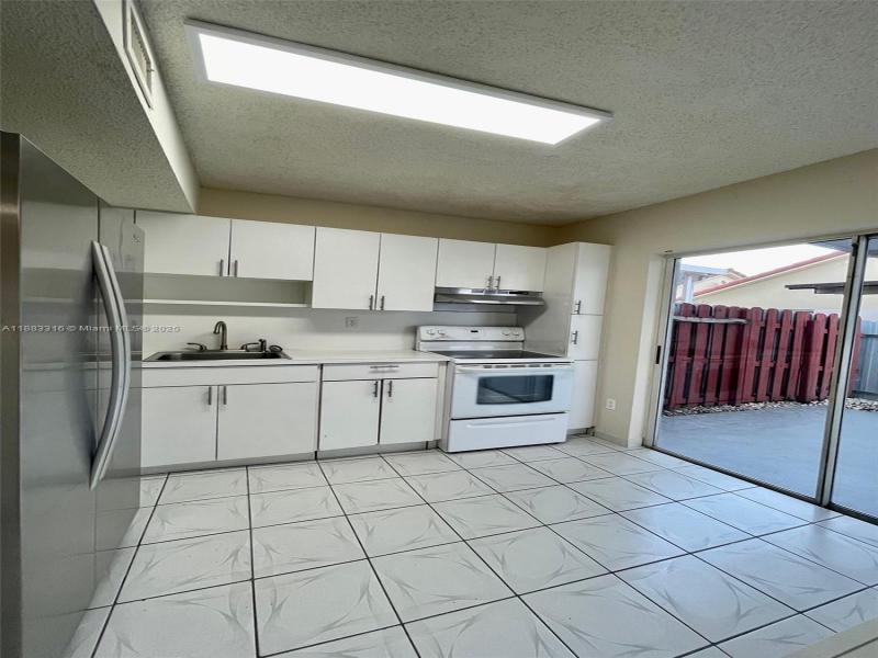 Property photo # 9