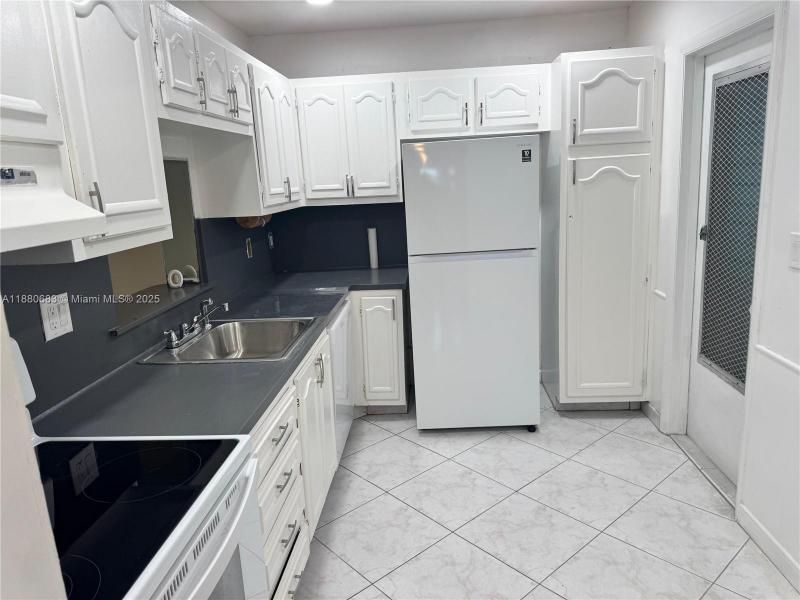 Property photo # 0