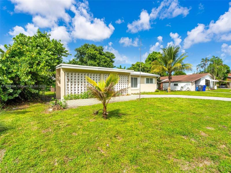 Property photo # 9