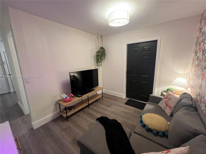 Property photo # 6
