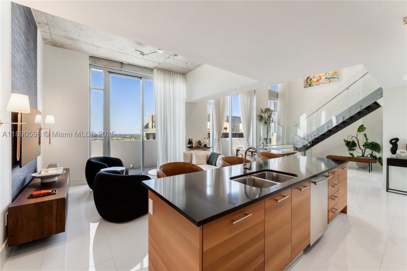 Comprar apartamento en Midtown Miami 4 PH7