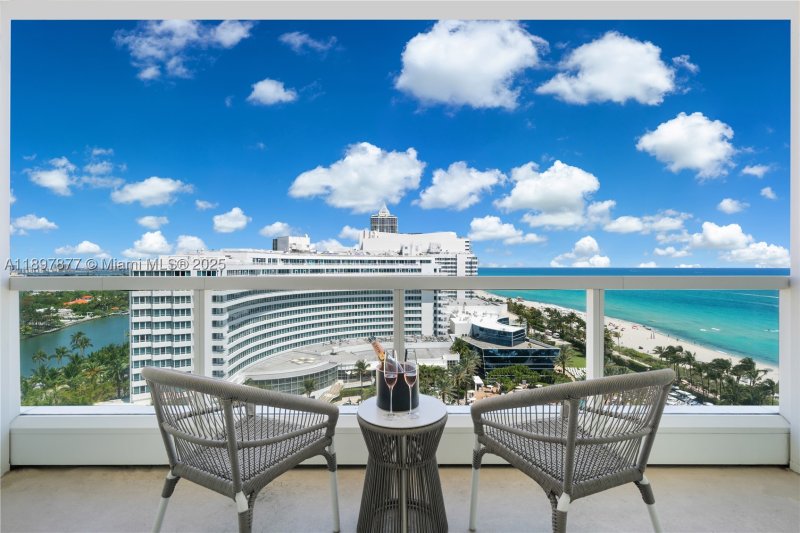 Fontainebleau III Apt #1403