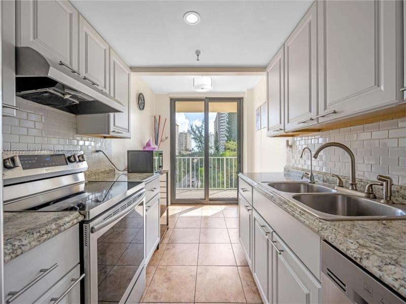 Apartment for rent at Winston Towers 511