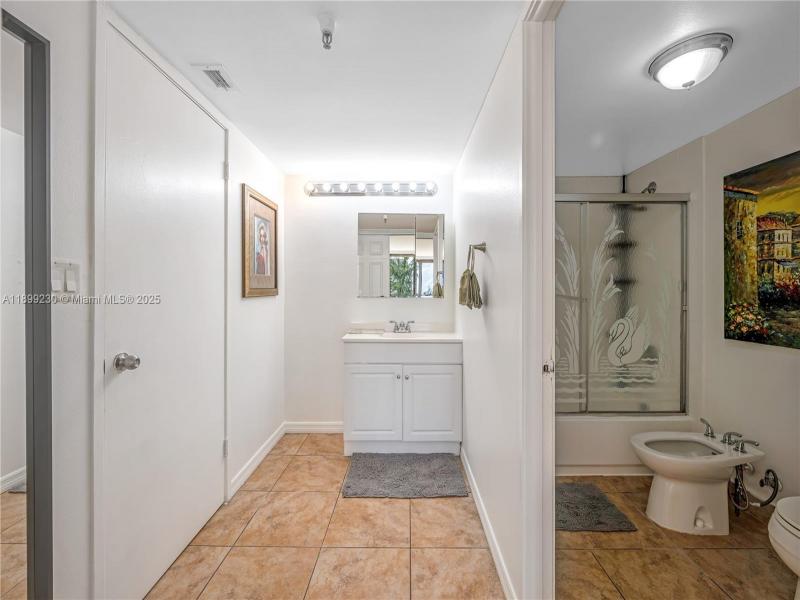 Apartment for rent at Winston Towers 511