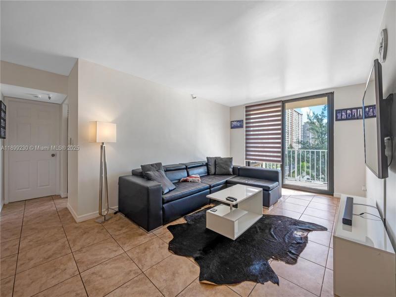 Apartment for rent at Winston Towers 511