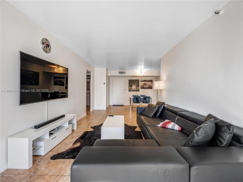 Apartment for rent at Winston Towers 511