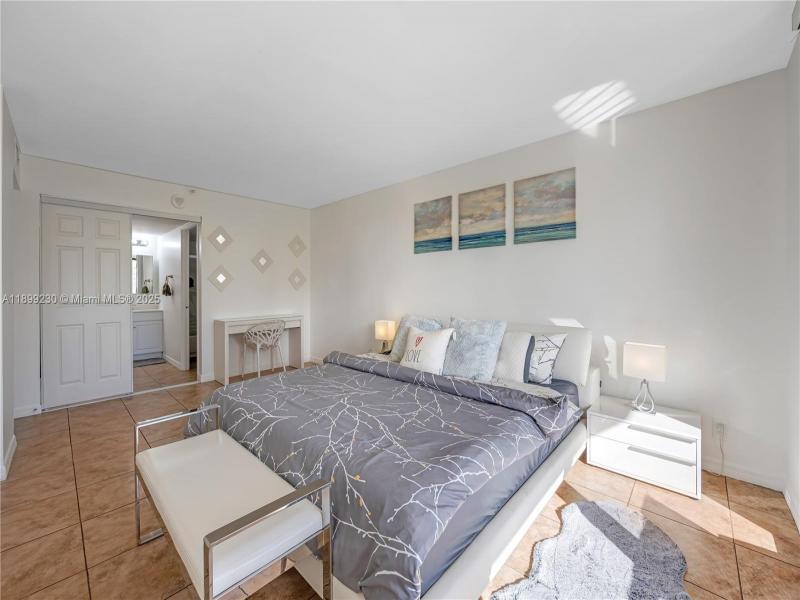 Apartment for rent at Winston Towers 511