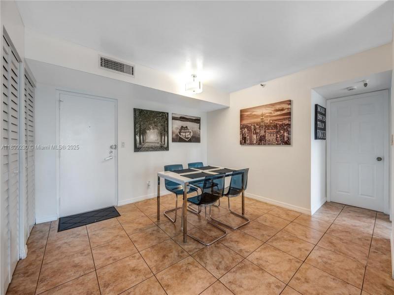 Apartment for rent at Winston Towers 511