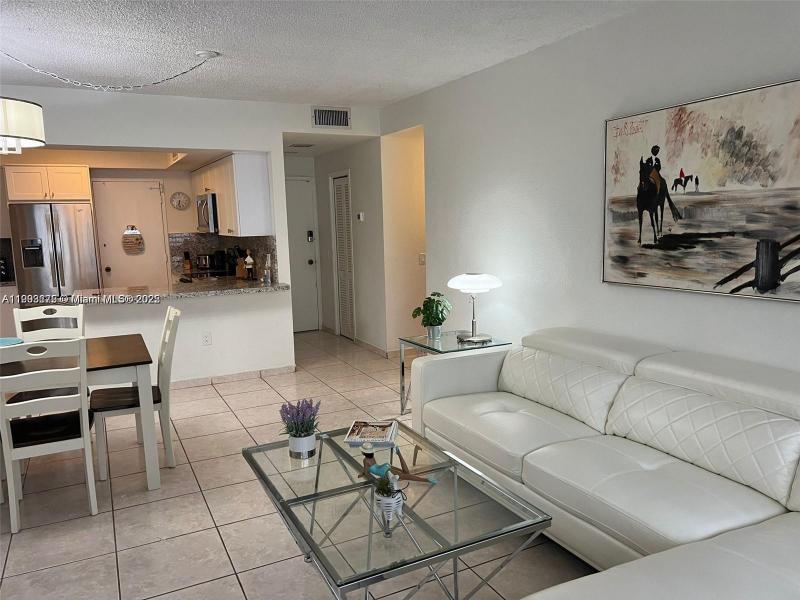 Condo for sale at Alexander Towers 208