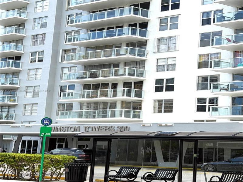 Condo for sale at Winston Towers 409