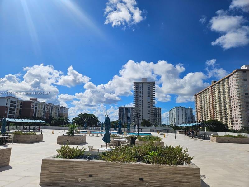 Condo for sale at Winston Towers 409