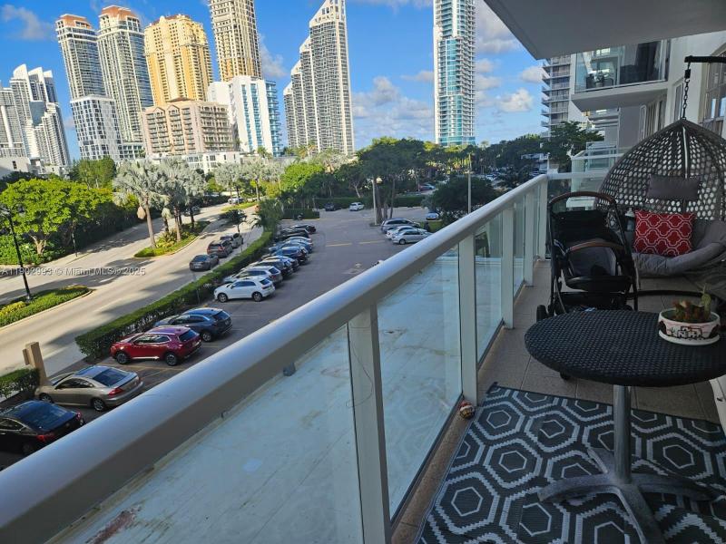 Condo for sale at Winston Towers 409