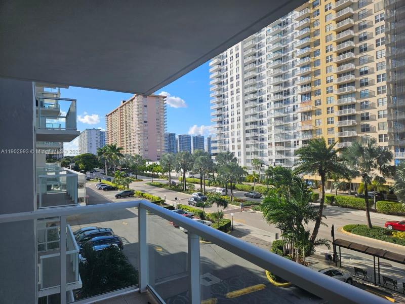 Condo for sale at Winston Towers 409