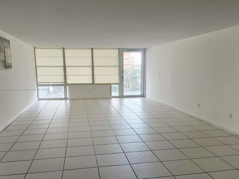 Condo for sale at Winston Towers 409