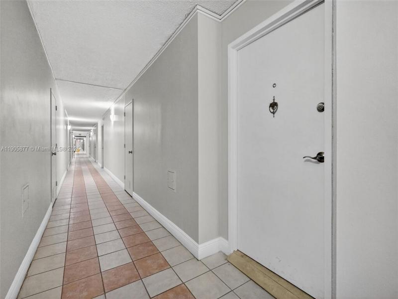 Condo for sale at Burleigh House 705