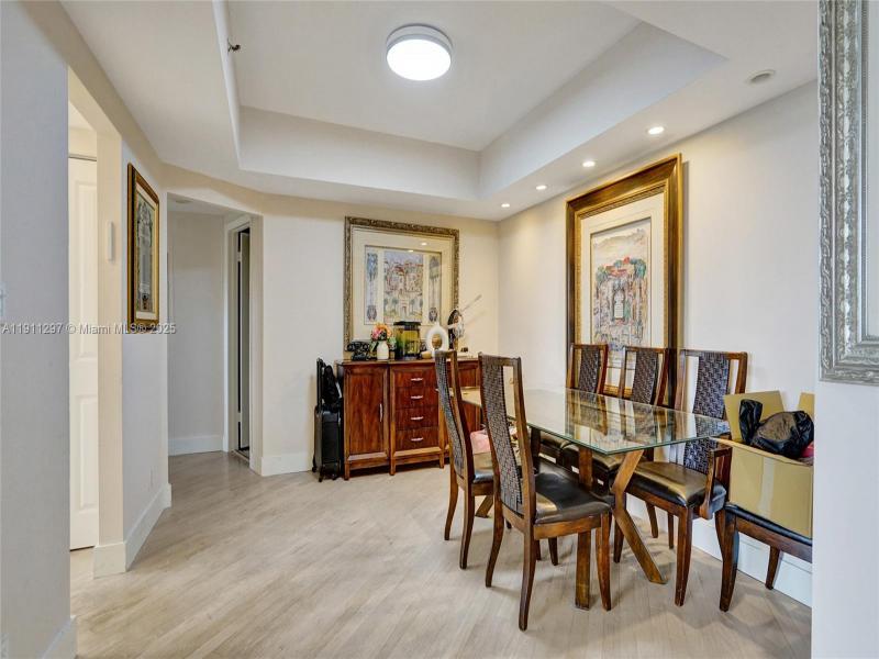 Comprar apartamento en Hamptons West 511