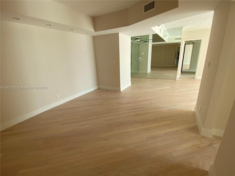 Comprar apartamento en Hamptons West 511