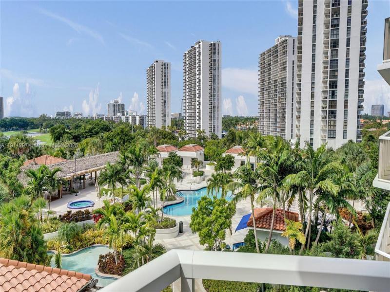 Comprar apartamento en Hamptons West 511