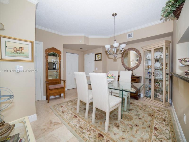 Comprar apartamento en Porto Bellagio 1107