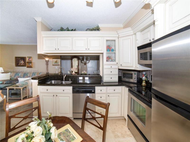 Comprar apartamento en Porto Bellagio 1107