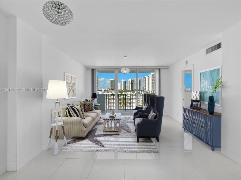 Comprar apartamento en Coral Isle East 808