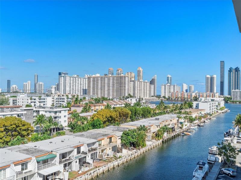 Comprar apartamento en Coral Isle East 808