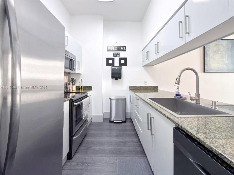 Property photo # 6