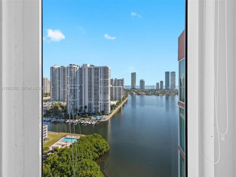 Condo for sale at Hidden Bay 2102