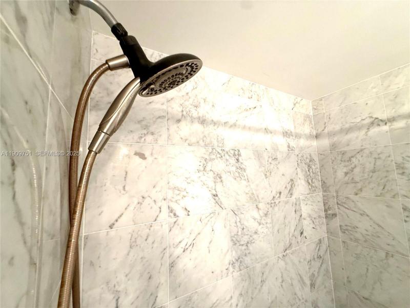 Comprar apartamento en Vizcayne South Tower 219