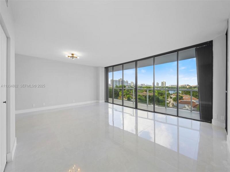 Hamptons West Apt #501