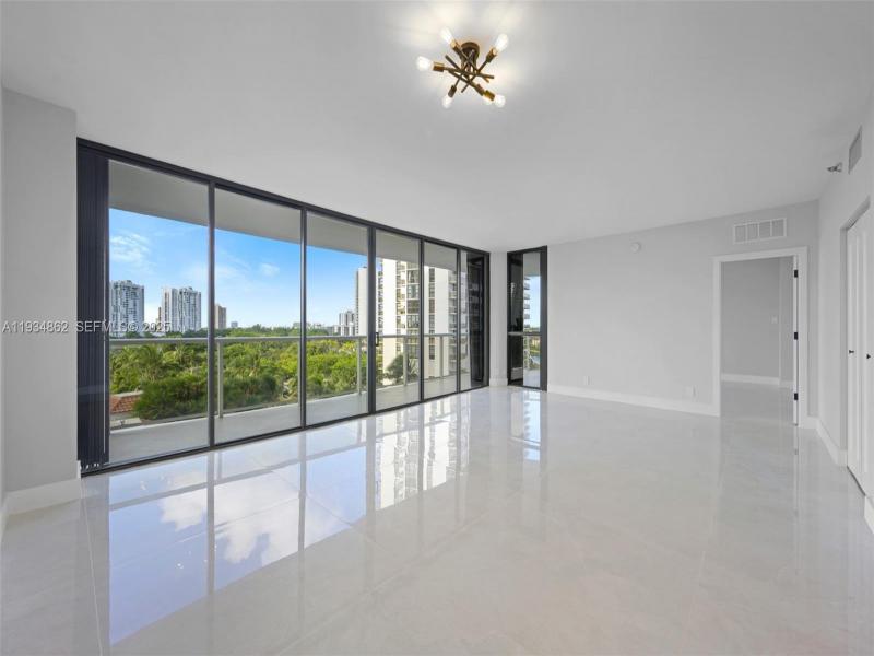 Comprar apartamento en Hamptons West 501