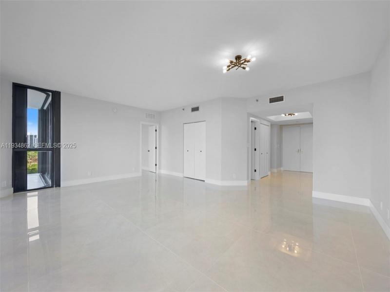 Comprar apartamento en Hamptons West 501
