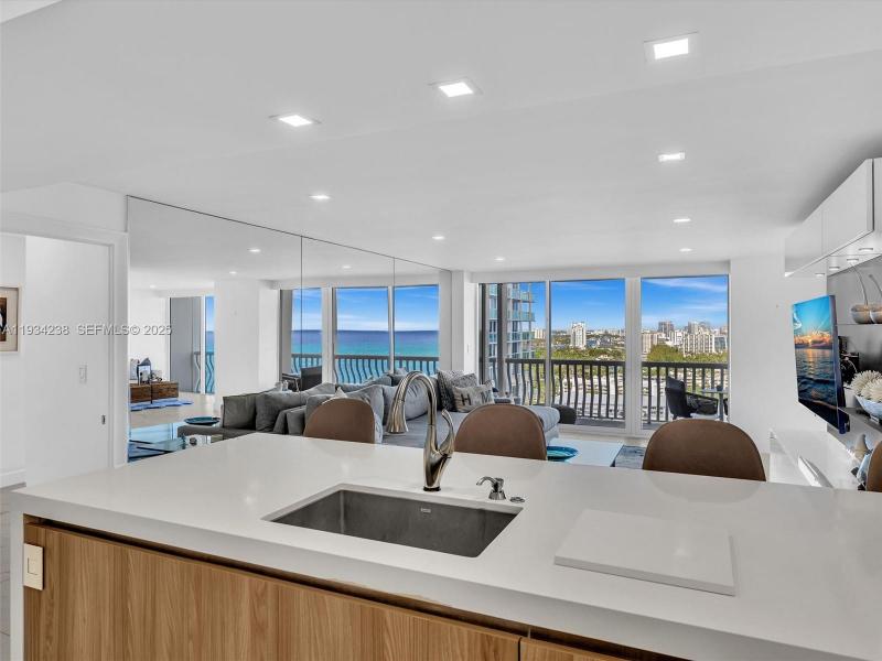 Condo for sale at Point of Americas 2103